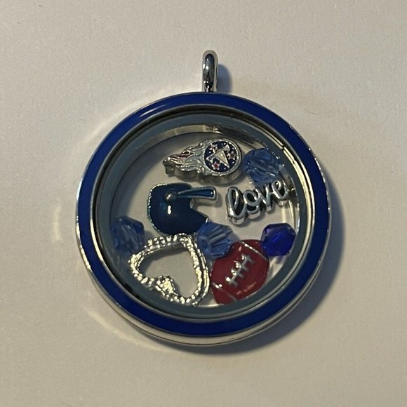 Tennessee Titans NFL Memory Charm Locket w/ 22 IN chain NEW - Picture 1 of 3